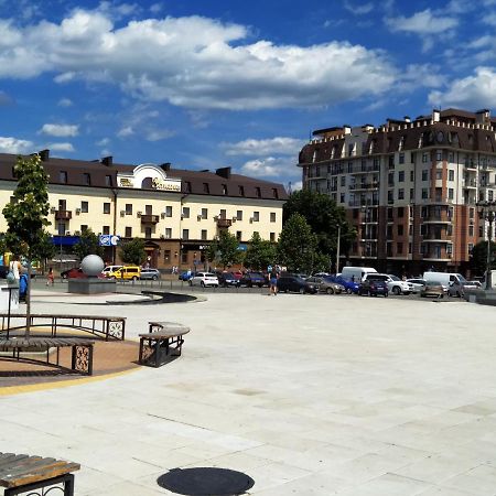 Uman Hotel Bagian luar foto