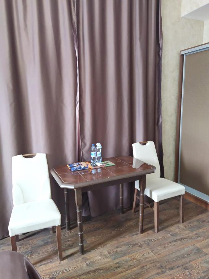 Uman Hotel Bagian luar foto