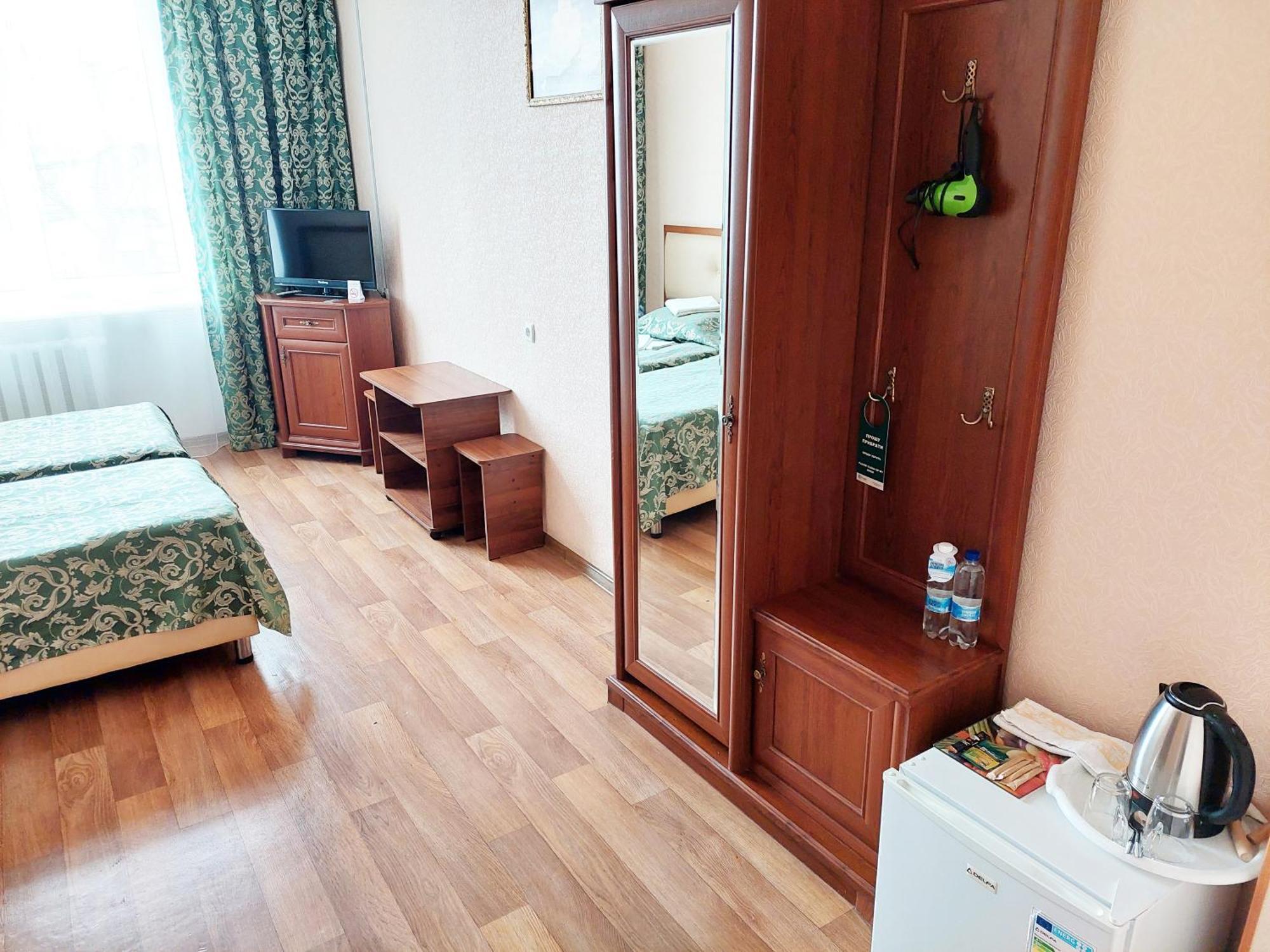 Uman Hotel Bagian luar foto
