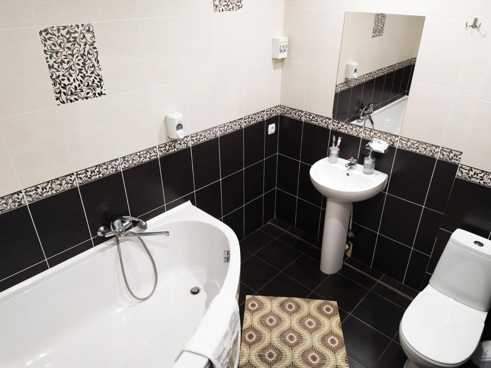 Uman Hotel Bagian luar foto