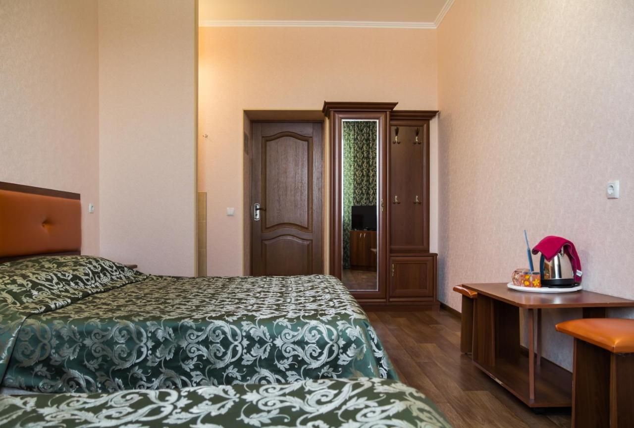 Uman Hotel Bagian luar foto