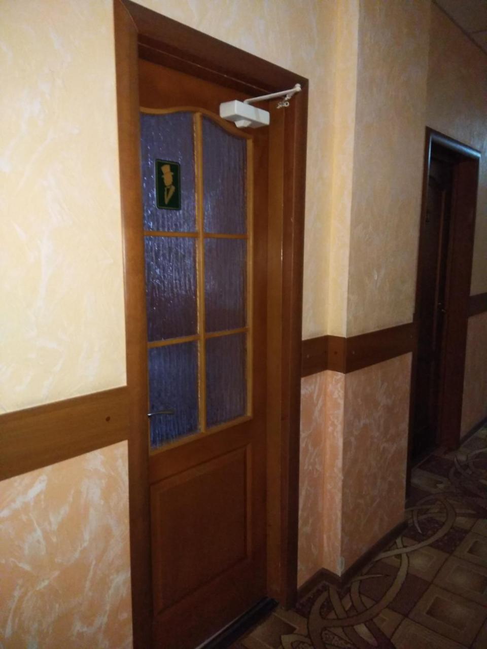 Uman Hotel Bagian luar foto