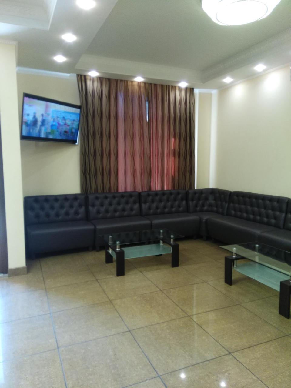 Uman Hotel Bagian luar foto